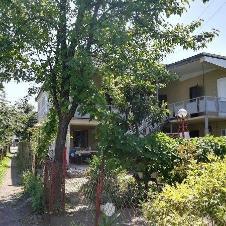 Guest house of Givi Kobuleti Extérieur photo