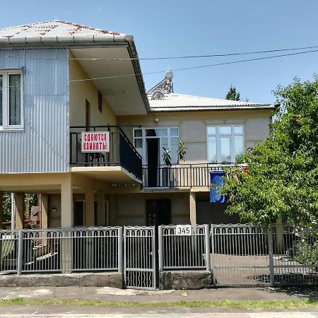 Guest house of Givi Kobuleti Extérieur photo